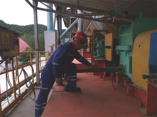 6376965476971708704210594